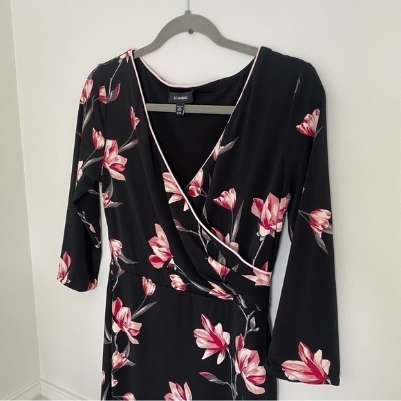 Bnwt le chateau pink black floral vNeck knee length dress - Picture 4 of 6